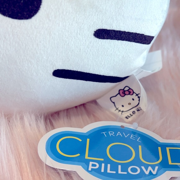 Sanrio Bedding Hello Kitty Plush Blanket Set Poshmark